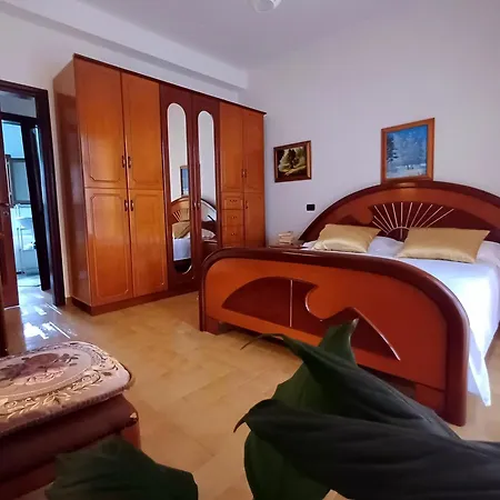 Guest Near Historical Center Vlorë
